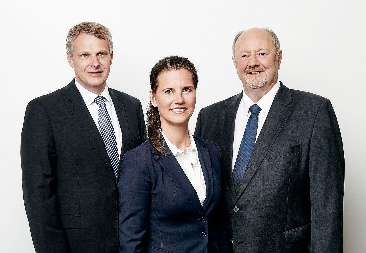 Prof. Dr.-Ing. Ludger Overmeyer, Prof. Dr. Michèle Morner und Volker Pape (links nach rechts)